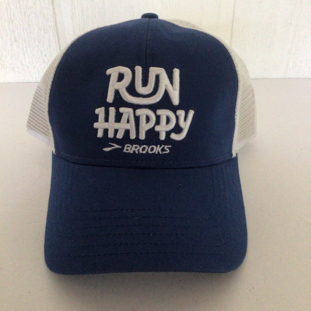 BROOKS RUN HAPPY TRUCKER SNAPBACK HAT NWOT UNISEX